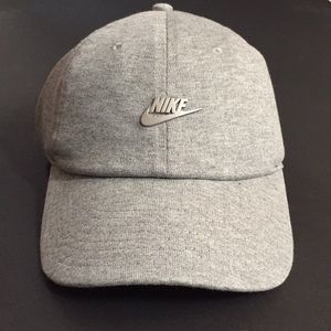 nike heritage metal futura cap